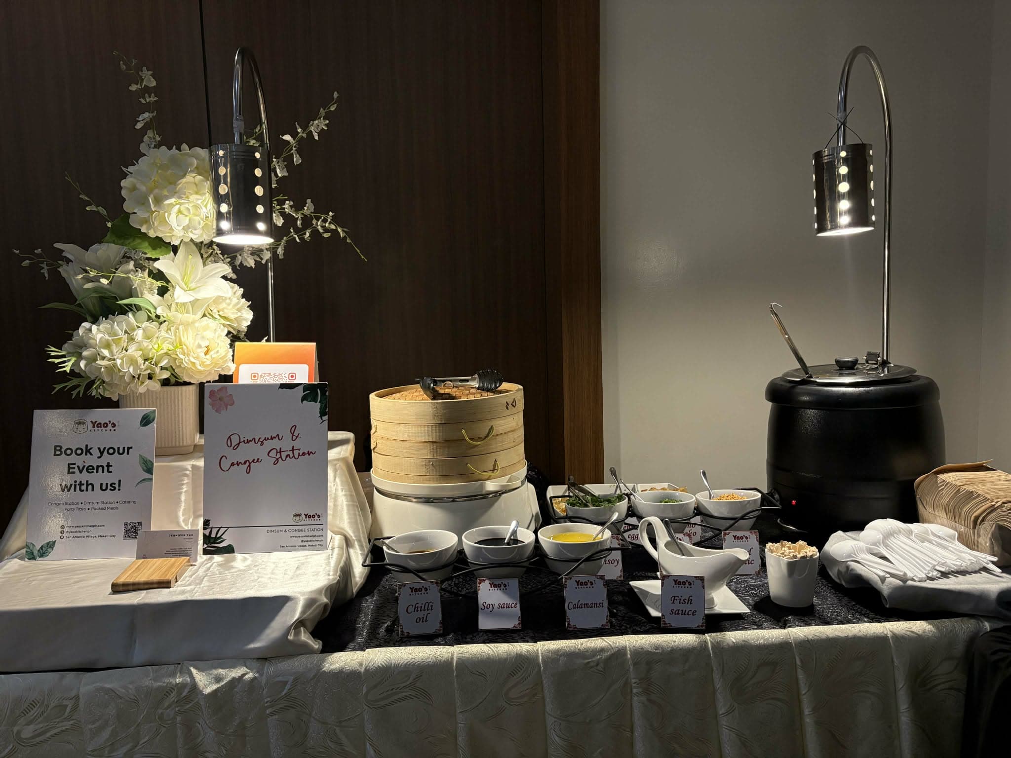 Full catering station with arching lamps
